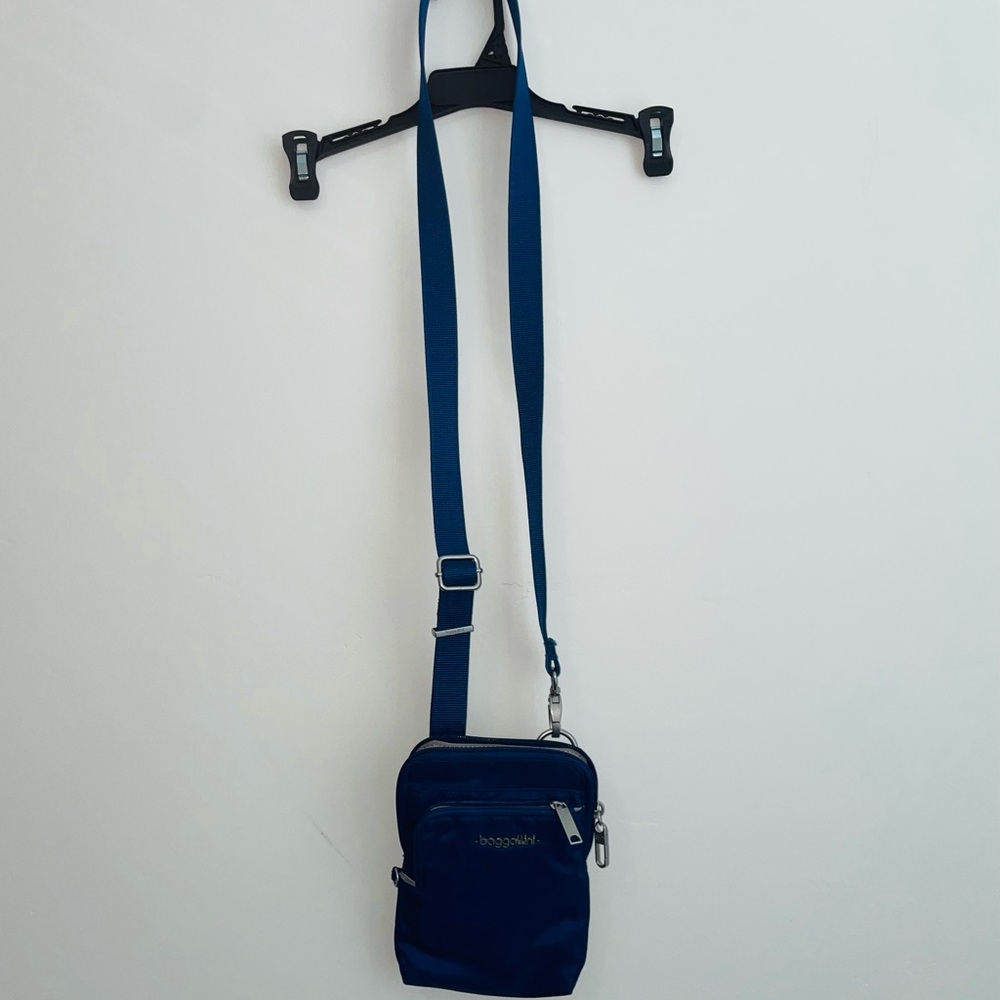 Baggallini Deep Blue Crossbody Bag